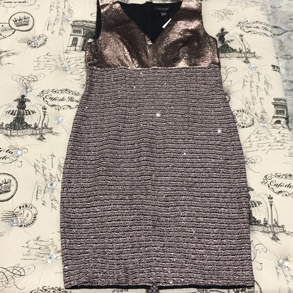 ST. JOHN Twisted Sequin Knit V-neck Dress - Picture 5 of 8